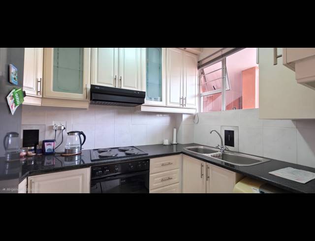 1.5 BEDROOM APARTMENT FOR SALE IN OVERPORT